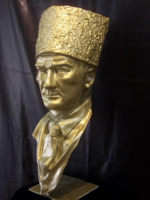 Atatürk Büstü