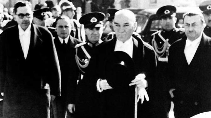 Cumhuriyet'in 95'inci yılında Cumhuriyet'e sımsıkı bağlanmanızı sağlayan nedenlerin zirvesinde hangisi var?