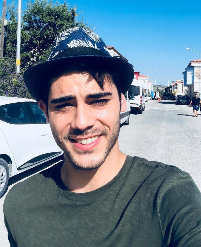 En yakışıklı/güzel bulduğunuz oyuncu kim?