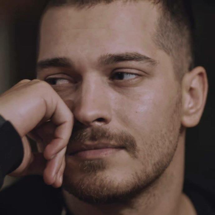 Gelin sorumaaa! Çağatay Ulusoy un yükselen burc nedir sizce?
