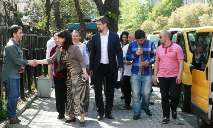 Hangi politikacı daha çekici ve karizmatik? Fotoğraflarını paylaştığım Garo Paylan mı, Berat Albayrak mı yoksa Eren Erdem mi?