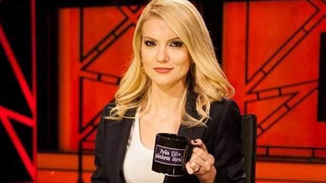 Pelin çift mi? Cansu canan özgen mi?