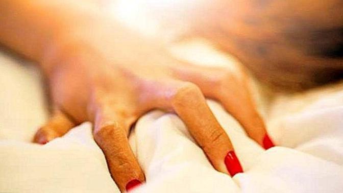 Kızlar, seks esnasında çıkardığınız sesleri gerçekten acı duyduğunuz için mi yapıyorsunuz yoksa numaradan mı yapıyorsunuz?