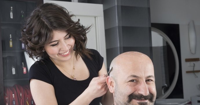 Saç kazıtmanın faydası var mı?