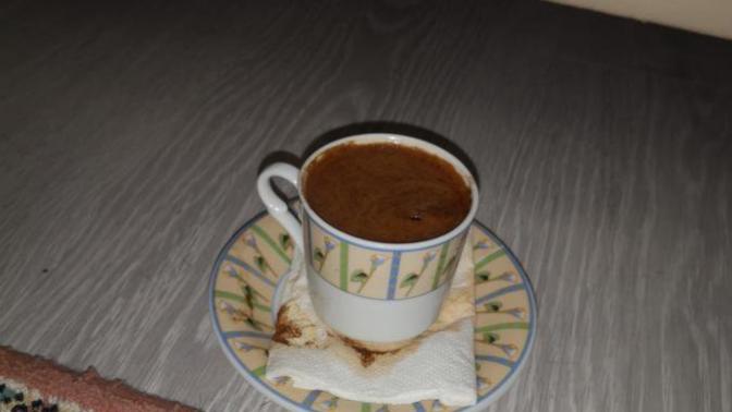 Saat sabaha karşı 4 mü deseeemm gece 4 mü desem bilemedim. Saat 4 te Türk kahvesi içme sebebim sizce ne olabilir⬇️?