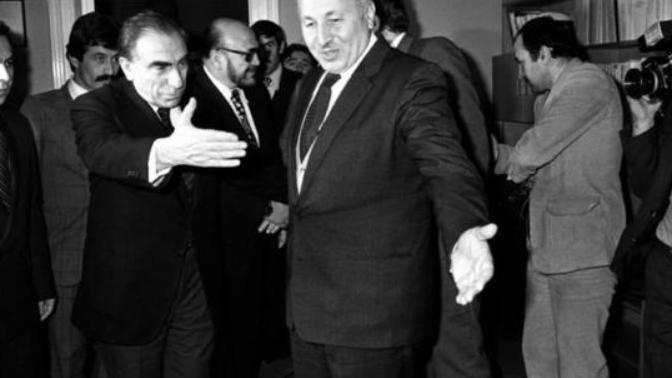Alparslan Türkeş mi Necmettin Erbakan mı? Hangisi Daha İyi Bir Lider?