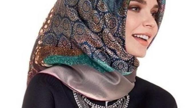 Eşarp bağlama stillerinden sizce hangisi?