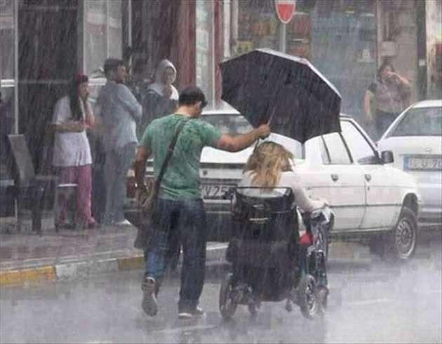 Dünya iyilik gününde kendimizi sorgulayalım; İyi insan olmak enayilik midir?