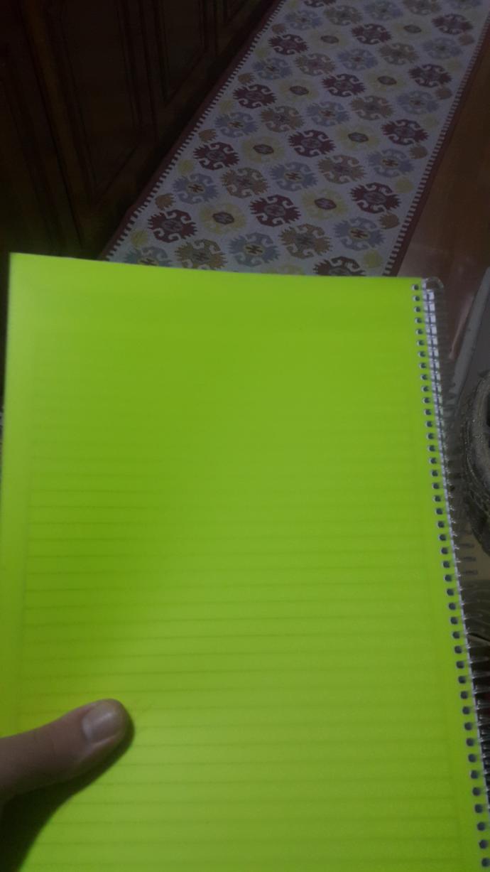 Sizce Bu Renk Sarı Mı Yeşil Mi :D lütfen sadece ankete katılın :D?