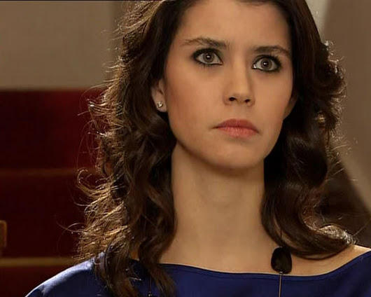 Balık burcu kadınların gözleri sizce de çok güzel olmuyor mu?