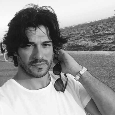 Burak özçivit fazlamı yakışıklı orta mı?