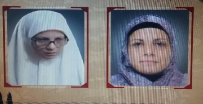 BAKIN ! Tipik Bir Müslüman Kılığında
