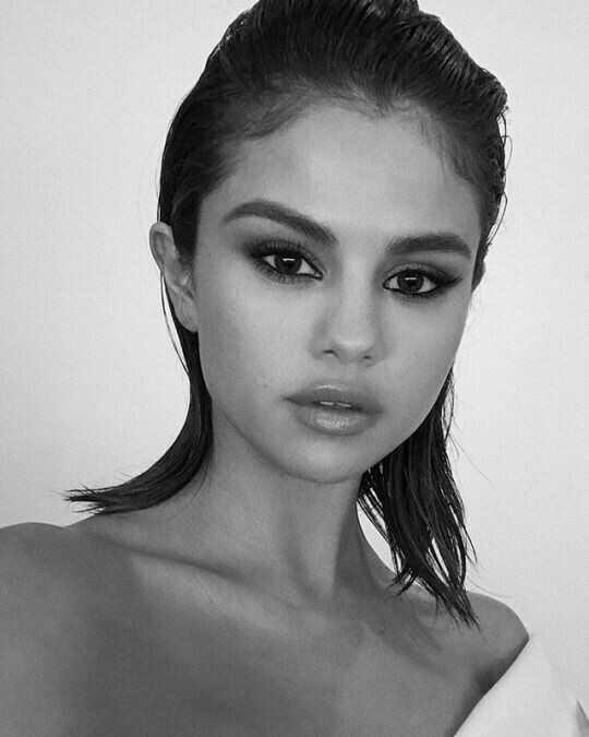 Selena Gomez mi, Ariana Grande mi?