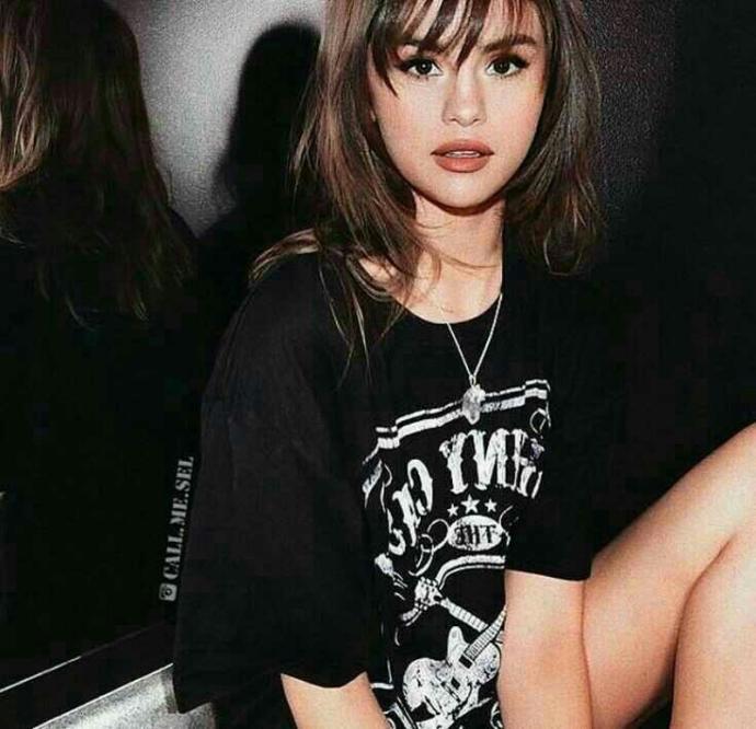 Selena Gomez mi, Ariana Grande mi?