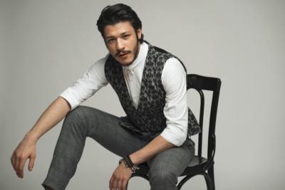 Sizce bu 4 çekici genç adamdan hangisi, sekste 40 yaş üstü olgun kadınlara hükmedecek kadar vahşi ve şehvetli duruşa sahip?