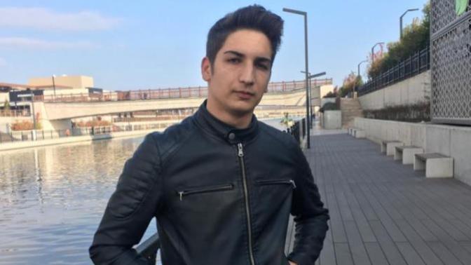 Çukurda mahsuna benzetiyo herkez sizcede öylemi? Anam babam diyene?