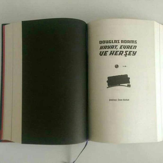 Otostopçunun Galaksi Rehberi (Douglas Adams) Okudunuz mu?