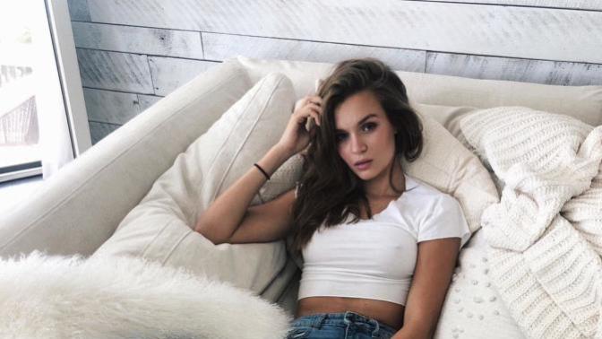 Josephine Skriver sizce güzel  bir  manken mi? Ne düşünüyorsunuz sizce  bir  albenisi var mı?