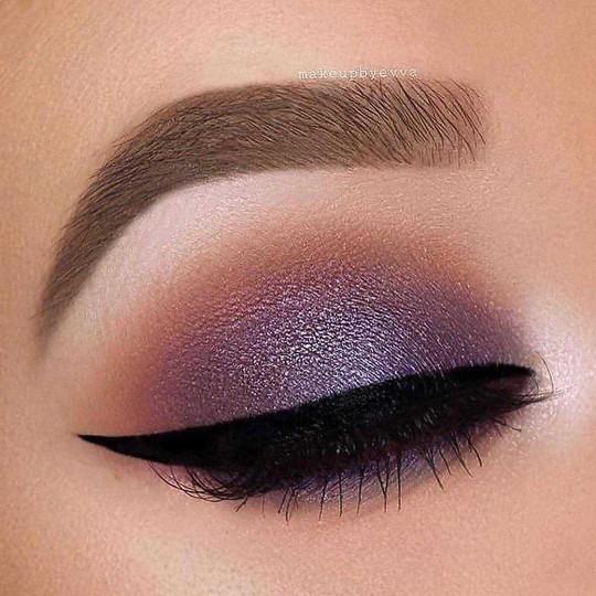 Renkli eyeliner hoşunuza gidiyor mu?