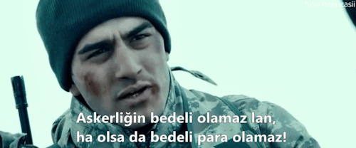 Hangisini dinlemek daha sıkıcı geliyor? Erkeklerin askerlik anıları mı? Yoksa kadınların doğum anıları mı?