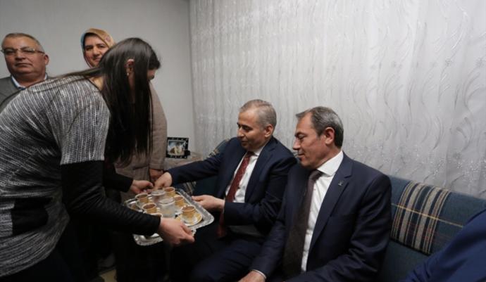 Görücü usulü evlilikte aşk olur mu?