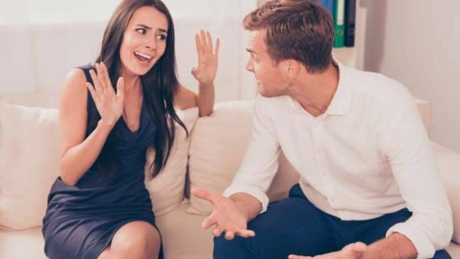 Sevgiliniz ona aldığınız hediyeyi beğenmeyip gözünüzün önünde çöpe atsa, ne tepki verirsiniz?