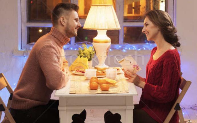 Sitede kiminle güzel bir akşam yemeği yemek isterdiniz?