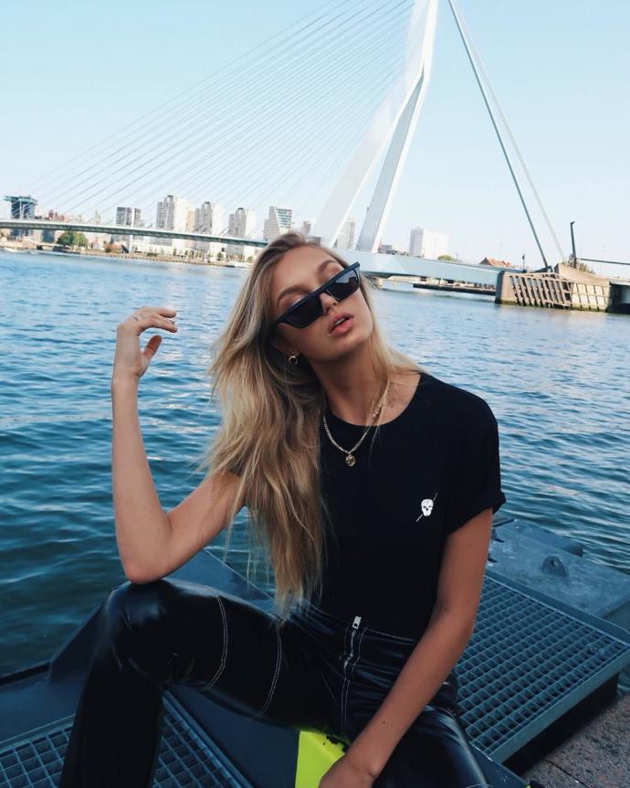 Romee Strijd sizce güzel mi? Neler düşünüyorsunuz?