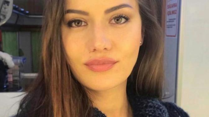 Arkadaşlar ben bu resim de ki Kadına aşığım ama evli bir kadın ne yapmam lazım ya fikir verin?