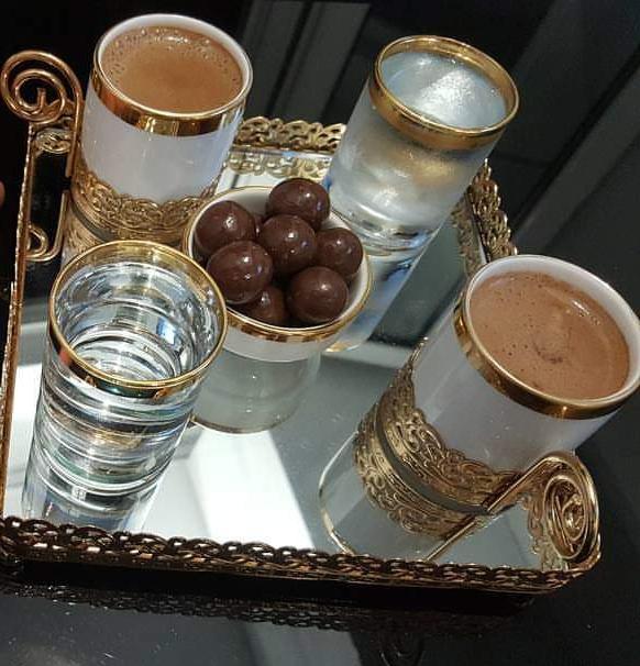 Kahveme eşlik etmek isteyen var mı 😋 ?