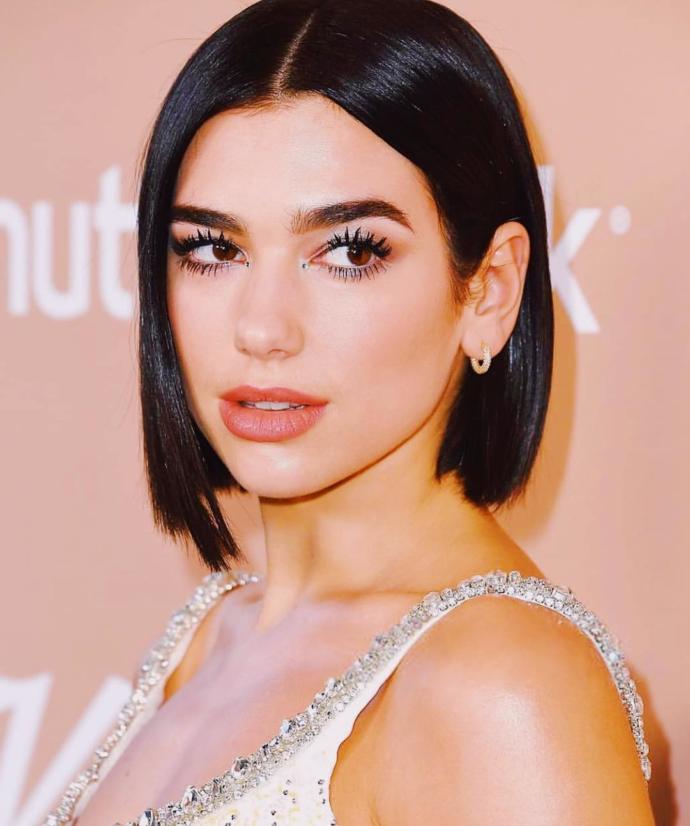 Dua Lipa'yı güzel buluyor musun? Sizce güzel mi?
