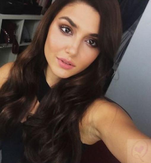 Kızlar, hande erçel çok güzel değil mi?