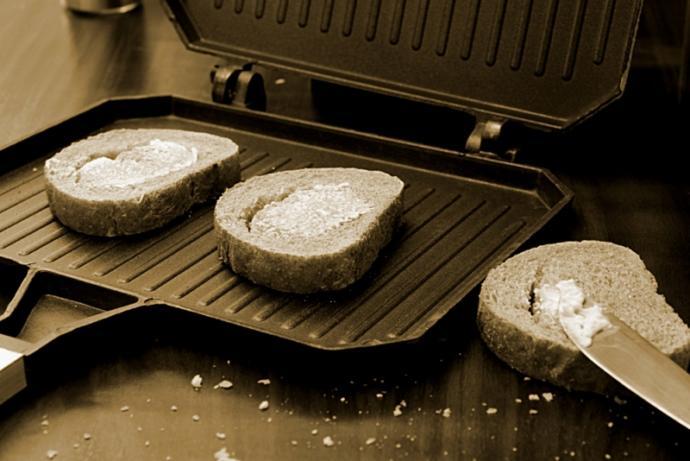 ocak üstü tost makinesi