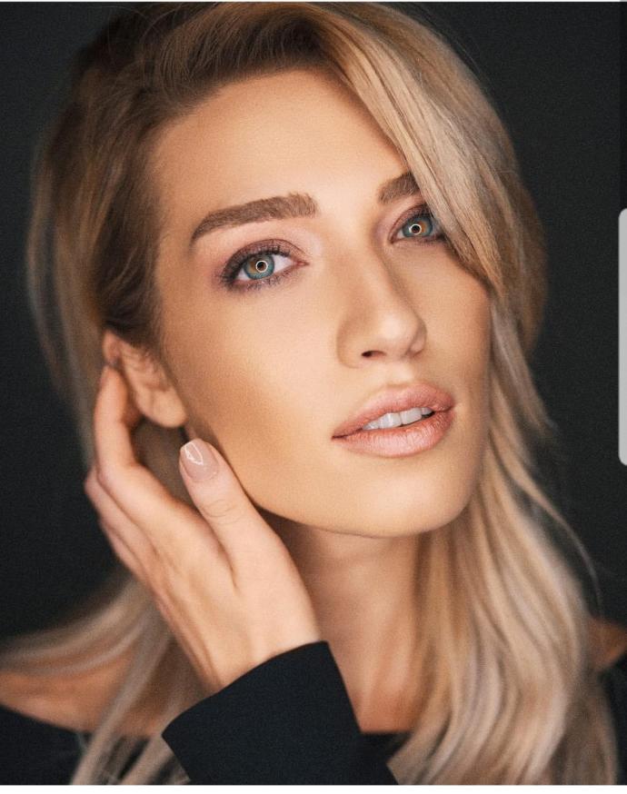 Cansu Canan Özgen mi daha güzel Gal Gadot mu?