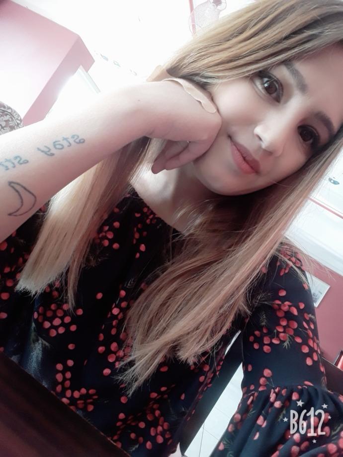 Ne Sıklıkla makyaj yaparsınız kizlar peki ya siz erkekler doğal kızlar mi yoksa aşırı makyajlı bir kiz mi tercihe ederdiniz ?