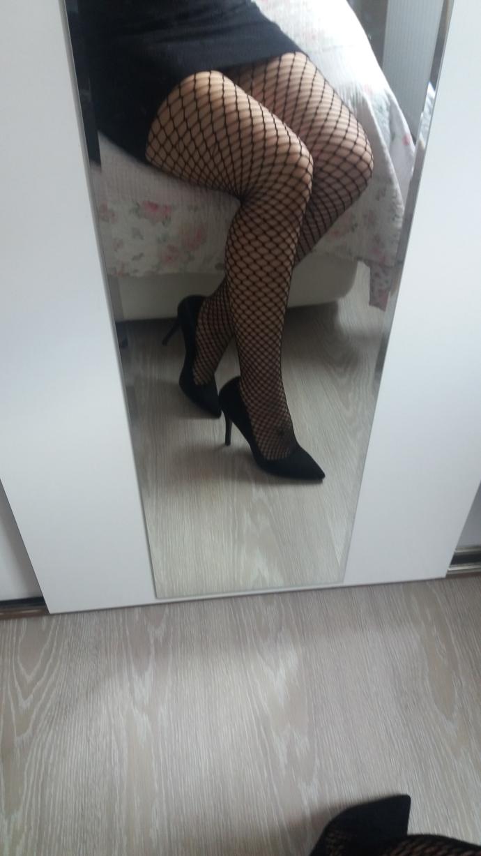 Şirketin yılbaşı yemeginde böyle çorap giyilirmi?