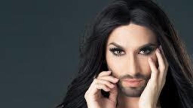 Şehirlerarası otobüs yolculuğunda yanınızdaki koltukta bir travesti ile seyahat etmeyi nasıl karşılarsınız?
