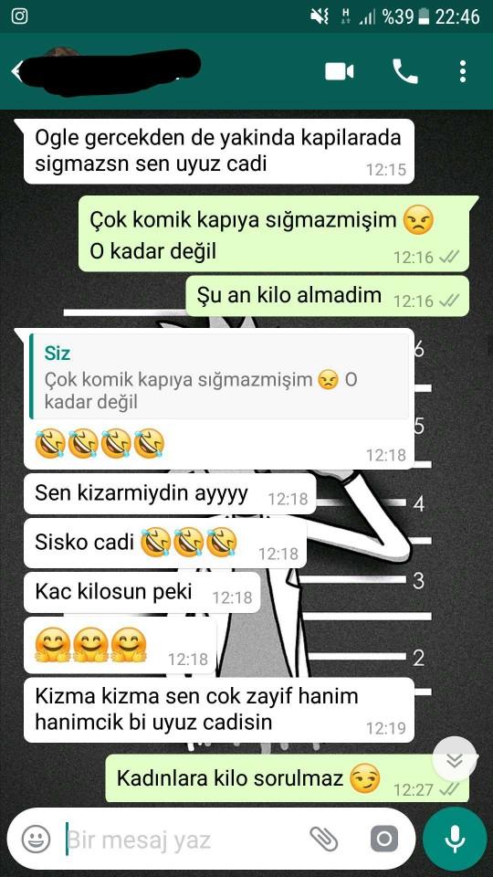 Ayrıldık ve arkadaş kalalım dedi hala bu tarz mesajlar atıyor?