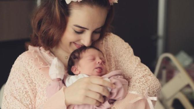 Yeni doğum yapan ablam için hangi lohusa gecelik daha güzel?