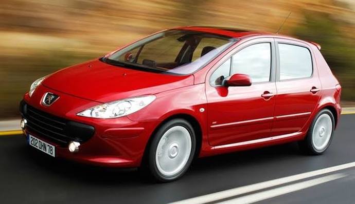 Peugeot 307 kadın kullanıcı için uygun bir araba mı?