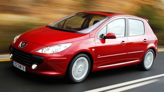 Peugeot 307 kadın kullanıcı için uygun bir araba mı?