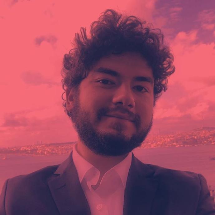 Hangisi daha yakışıklı sizce ?