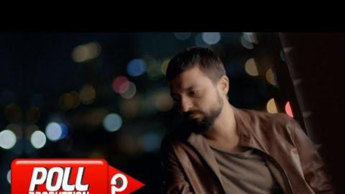 Mehmet Erdem in Ağlayamam klibindeki kıza aşık oldum. Bu kızın ismi ne ve sizin aşık olduğunuz ünlü kim?