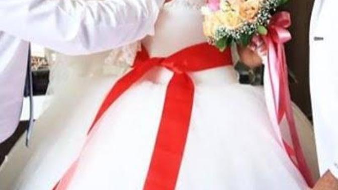 Gelin ve kırmızı kuşak 🙄?