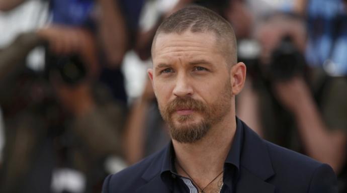 Tom Hardy acayip karizmatik, çekici değil mi ya?