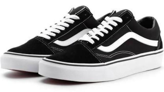 Vans Old Skool giyen kız hakkında fikriniz nedir?