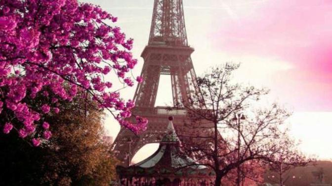 Paris'te ufak bir kaçamak yapmak istermiydiniz veyâ eyfel kulesinin en tepesinde bir akşam yemeği güzel bir tatil öyle değil mi?