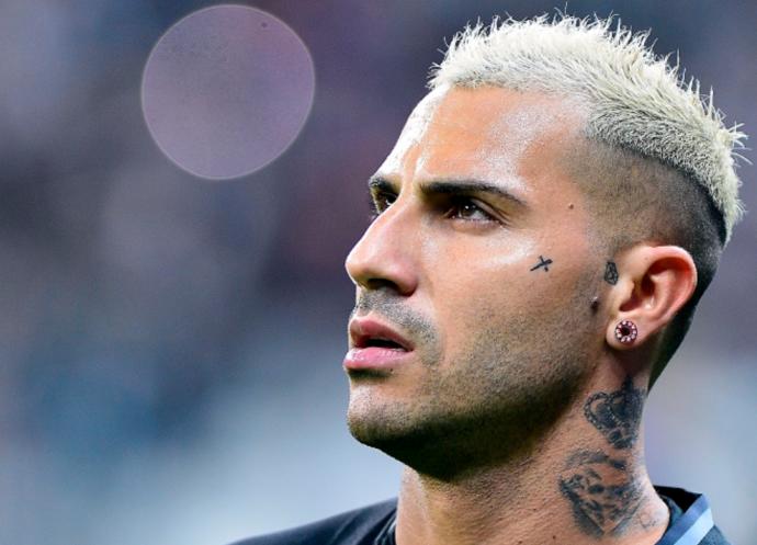 Neymar Da Silva'nın yeni saç stilini nasıl buldunuz? Sizce hangi futbolcu saçlar konusunda bir numara?
