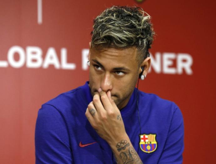 Neymar Da Silva'nın yeni saç stilini nasıl buldunuz? Sizce hangi futbolcu saçlar konusunda bir numara?