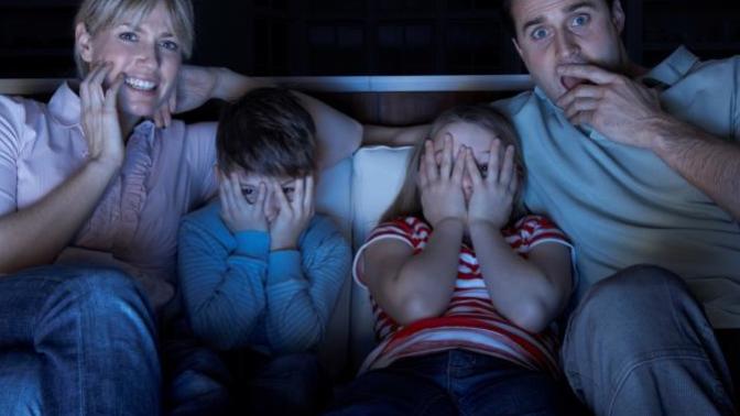 Çocukların kaç yaşından sonra korku filmi izlemesine izin verilmelidir?